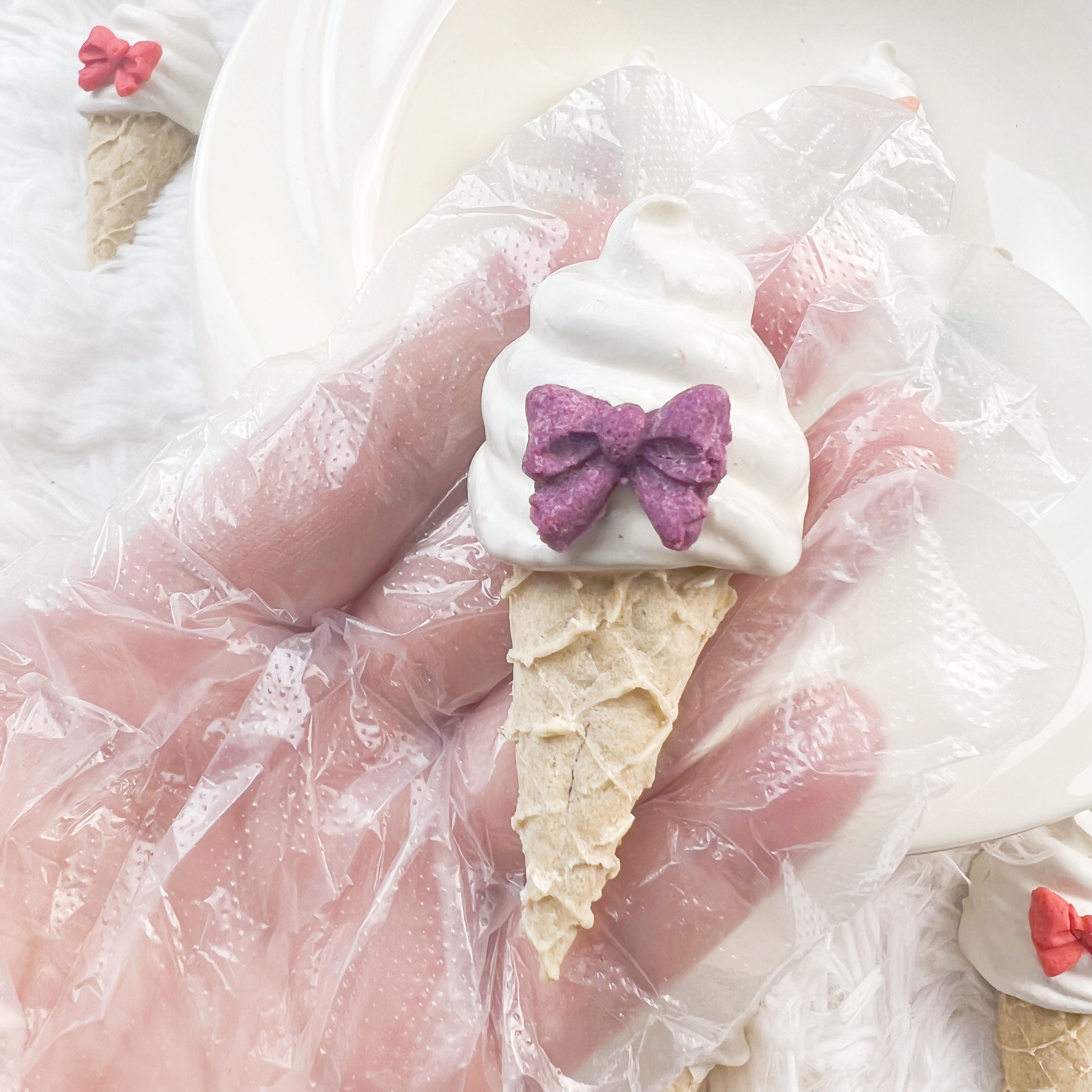 Handcrafted Chicken &amp; Cheese Pet Ice Cream Biscuits – 20-Pack, 100% Natural, No Additives, Fresh Ingredients – Perfect for Meal Toppers or Training Treats