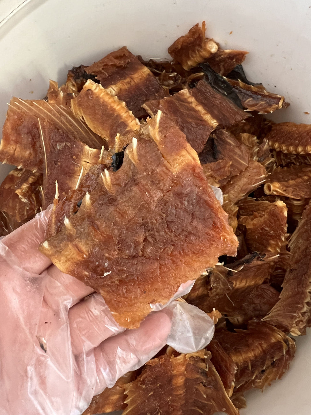 Handcrafted Salmon Skin Pet Treats – Rich in Vitamin D &amp; Omega-3 Fatty Acids, Promotes Growth &amp; Coat Shine, Dental Health, No Additives – 20 Pieces, Individually Vacuum-Sealed