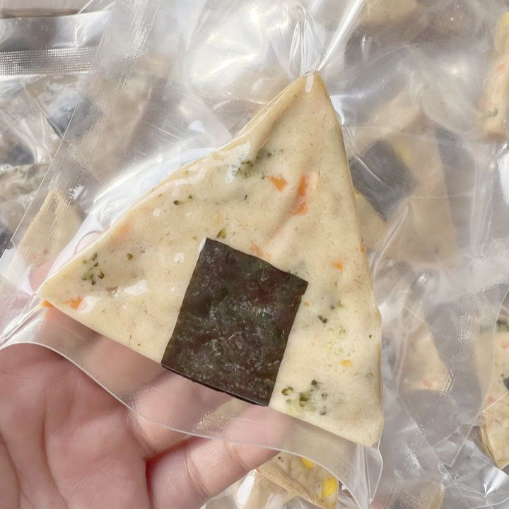 Handcrafted Pet Sushi Triangles – 10-Pack, Fresh Chicken, Salmon &amp; Veggie Dog Treats, No Additives, Perfect for Meal Toppers, Training Rewards, and Decoration