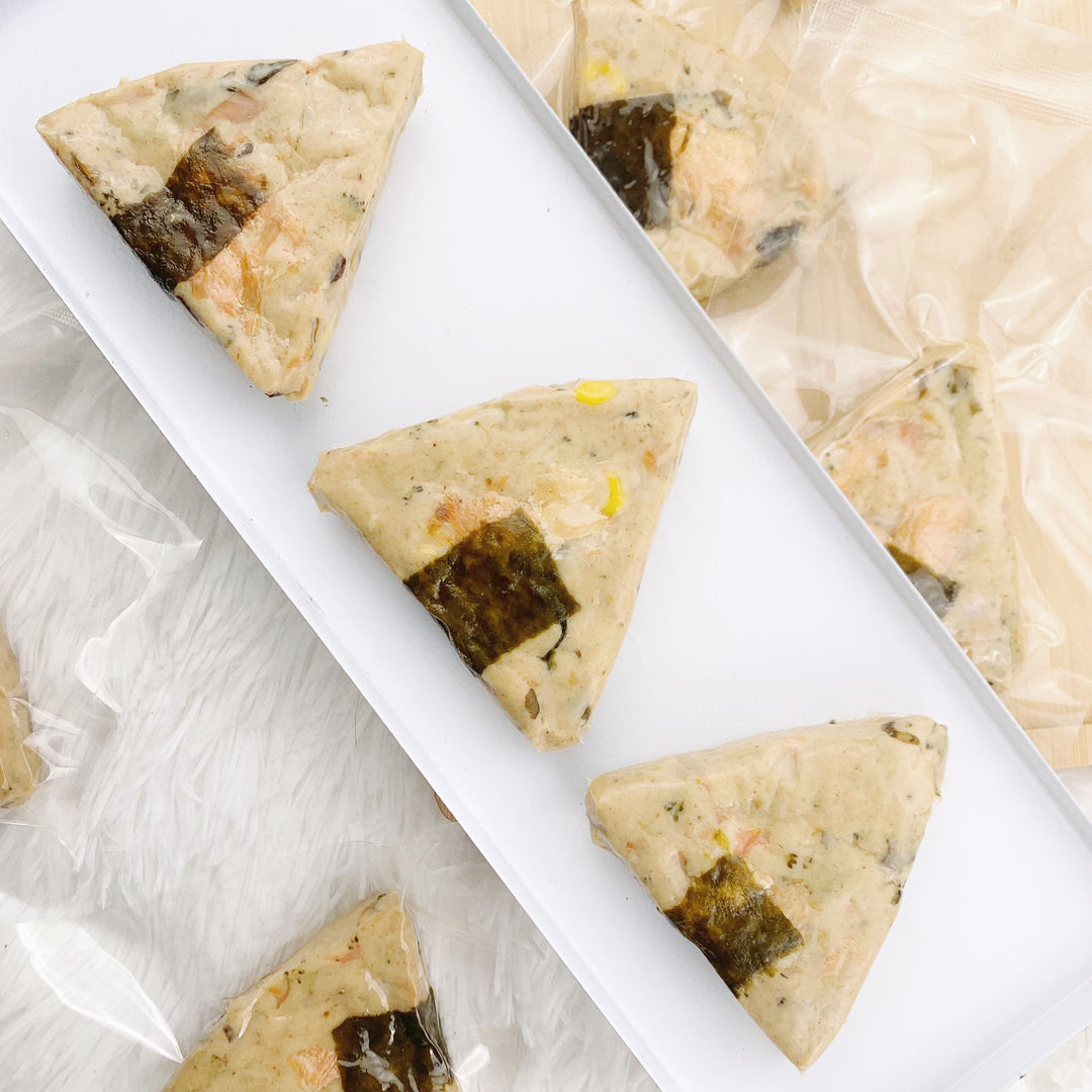 Handcrafted Pet Sushi Triangles – 10-Pack, Fresh Chicken, Salmon &amp; Veggie Dog Treats, No Additives, Perfect for Meal Toppers, Training Rewards, and Decoration